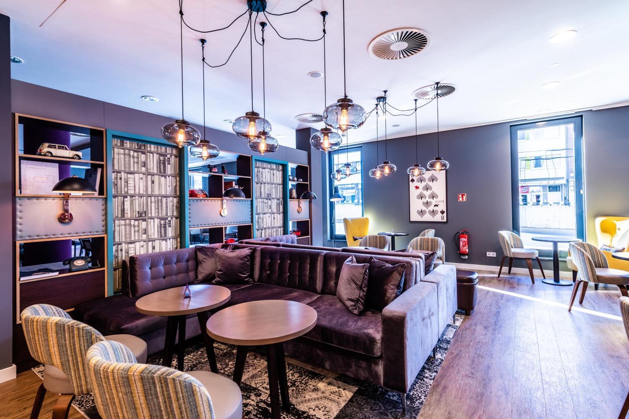Premier Inn Duesseldorf City Centre Экстерьер фото